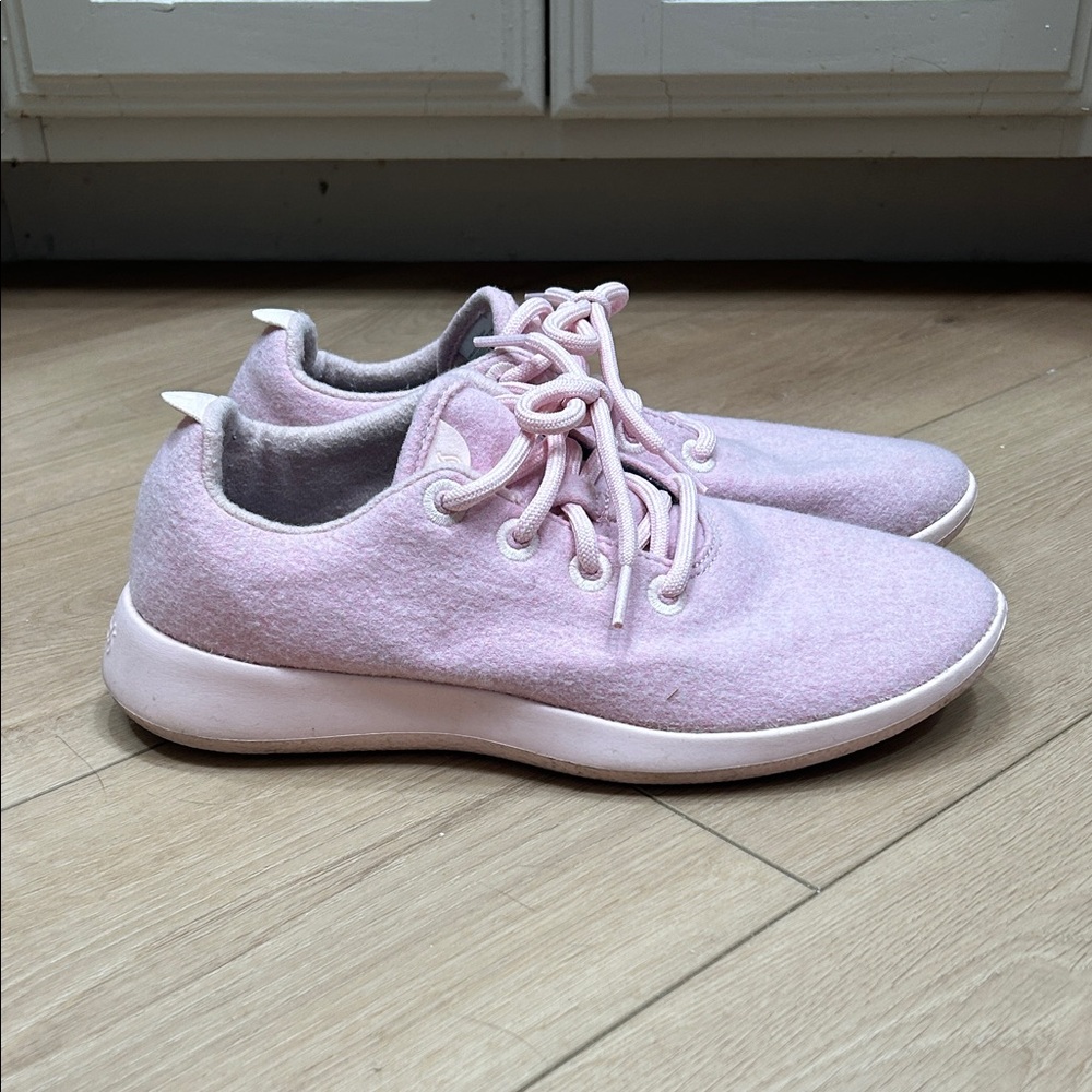Allbirds Women's Tree Runners Pale Pink Wool Sneakers Size 10